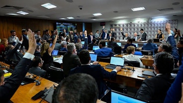 Comissao mista aprova MP para compensar IOF e retira do texto aumento de tributacao das casas de apostas