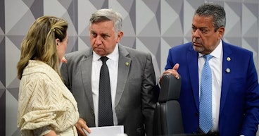 Secretario da Receita defende IR sobre apostas na CPI das Bets